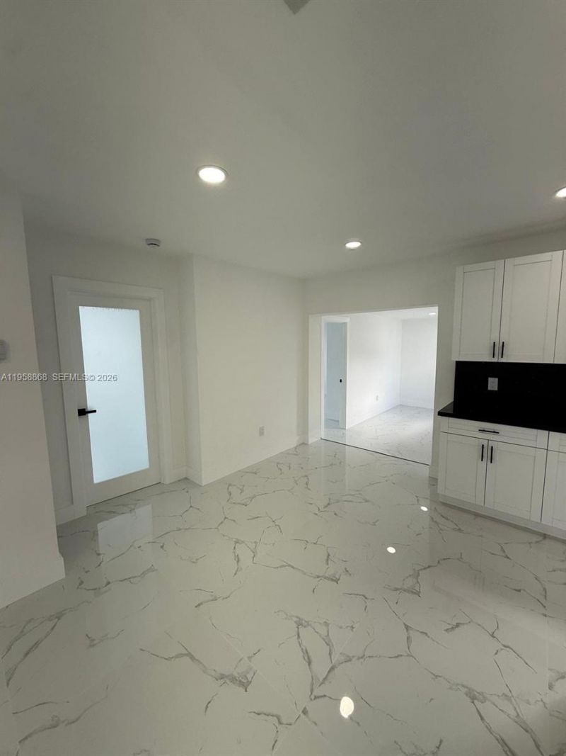 2860 NW 164th Ter, Miami Gardens, FL 33054 Photo