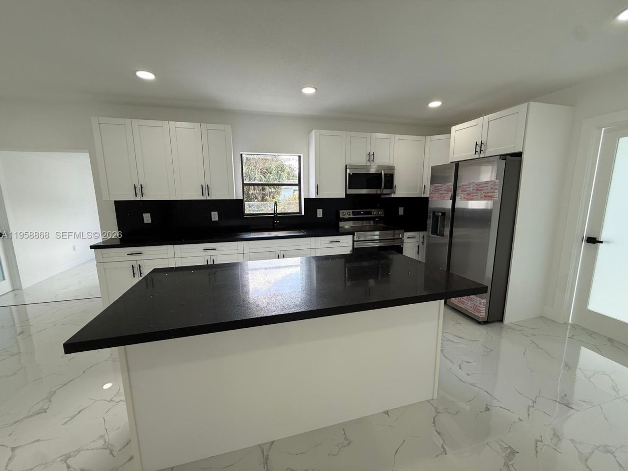 2860 NW 164th Ter, Miami Gardens, FL 33054 Photo