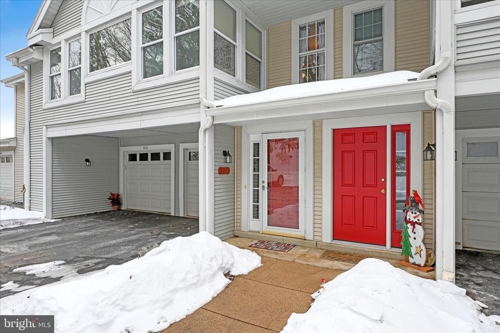 401 COUNTRY PLACE DRIVE Lancaster, PA 17601