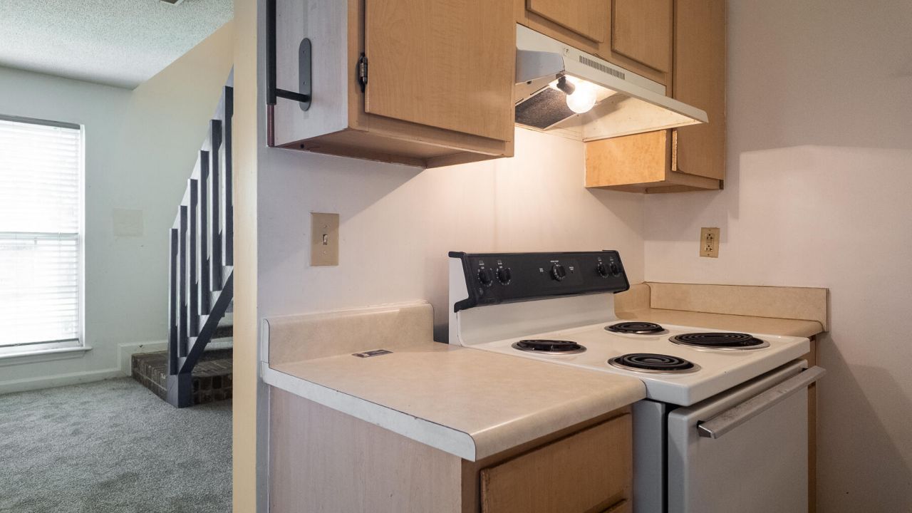 2494 Etiwan Avenue Photo 9