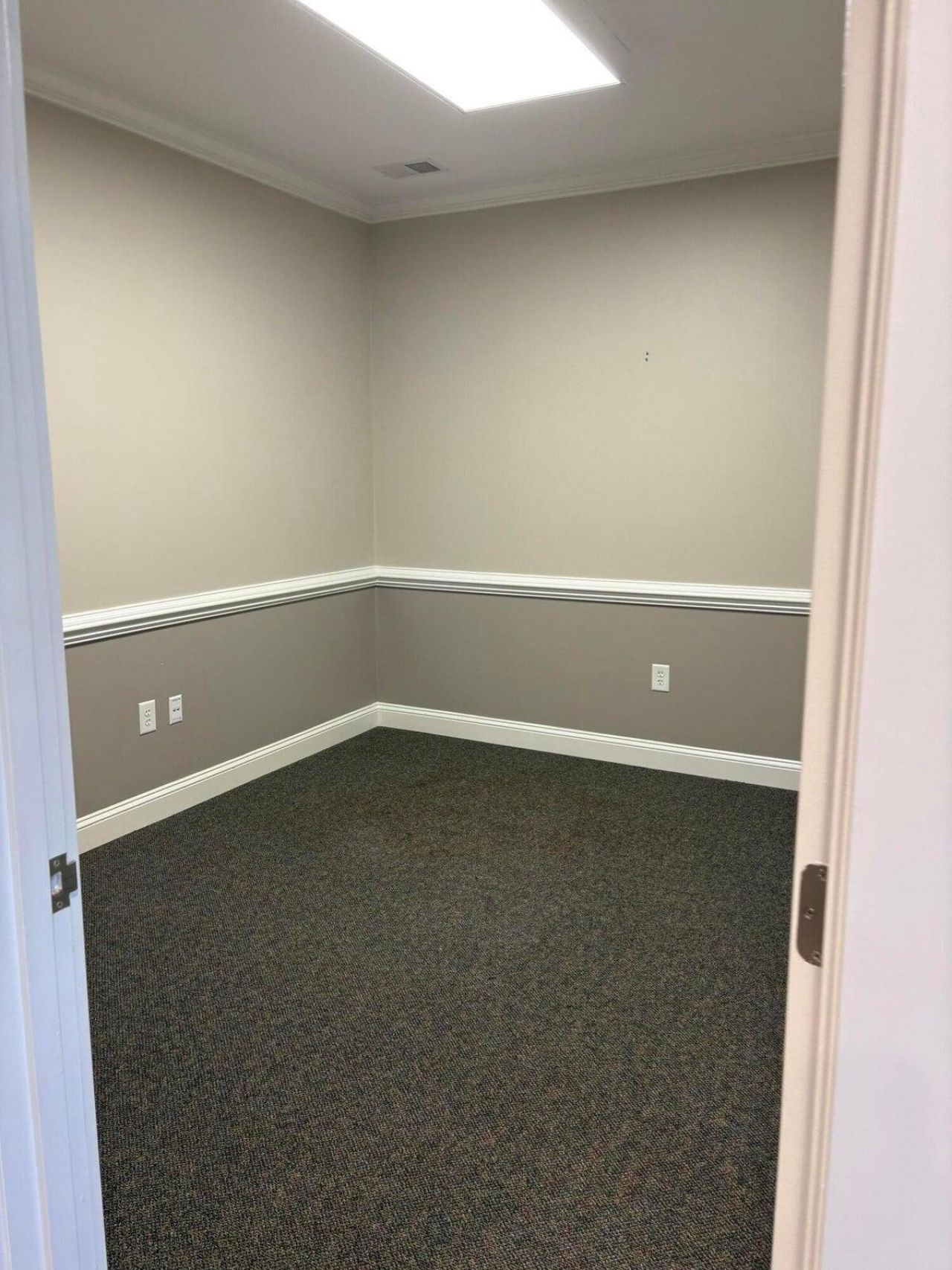 8316 Rivers Avenue Photo 15