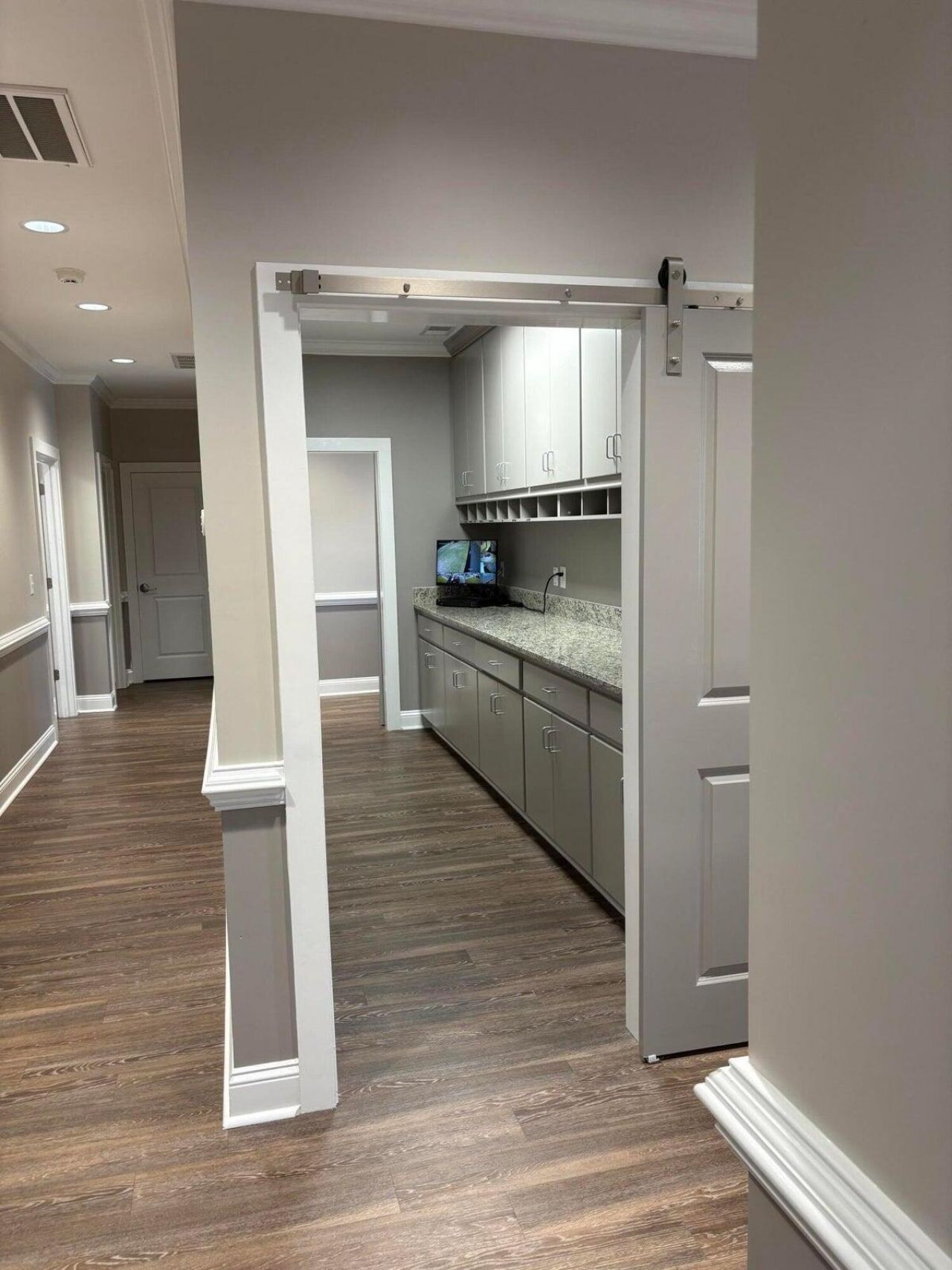 8316 Rivers Avenue Photo 20