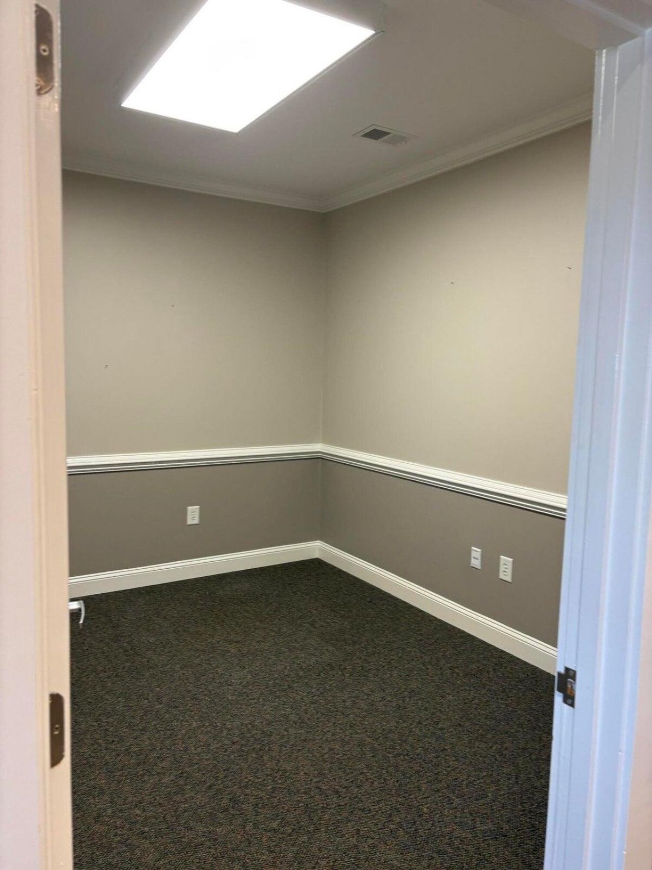 8316 Rivers Avenue Photo 22