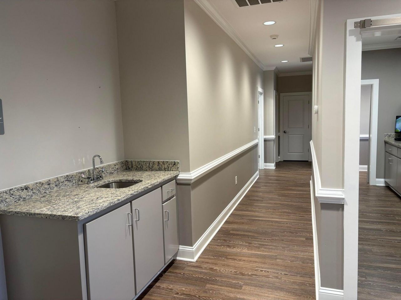 8316 Rivers Avenue Photo 7