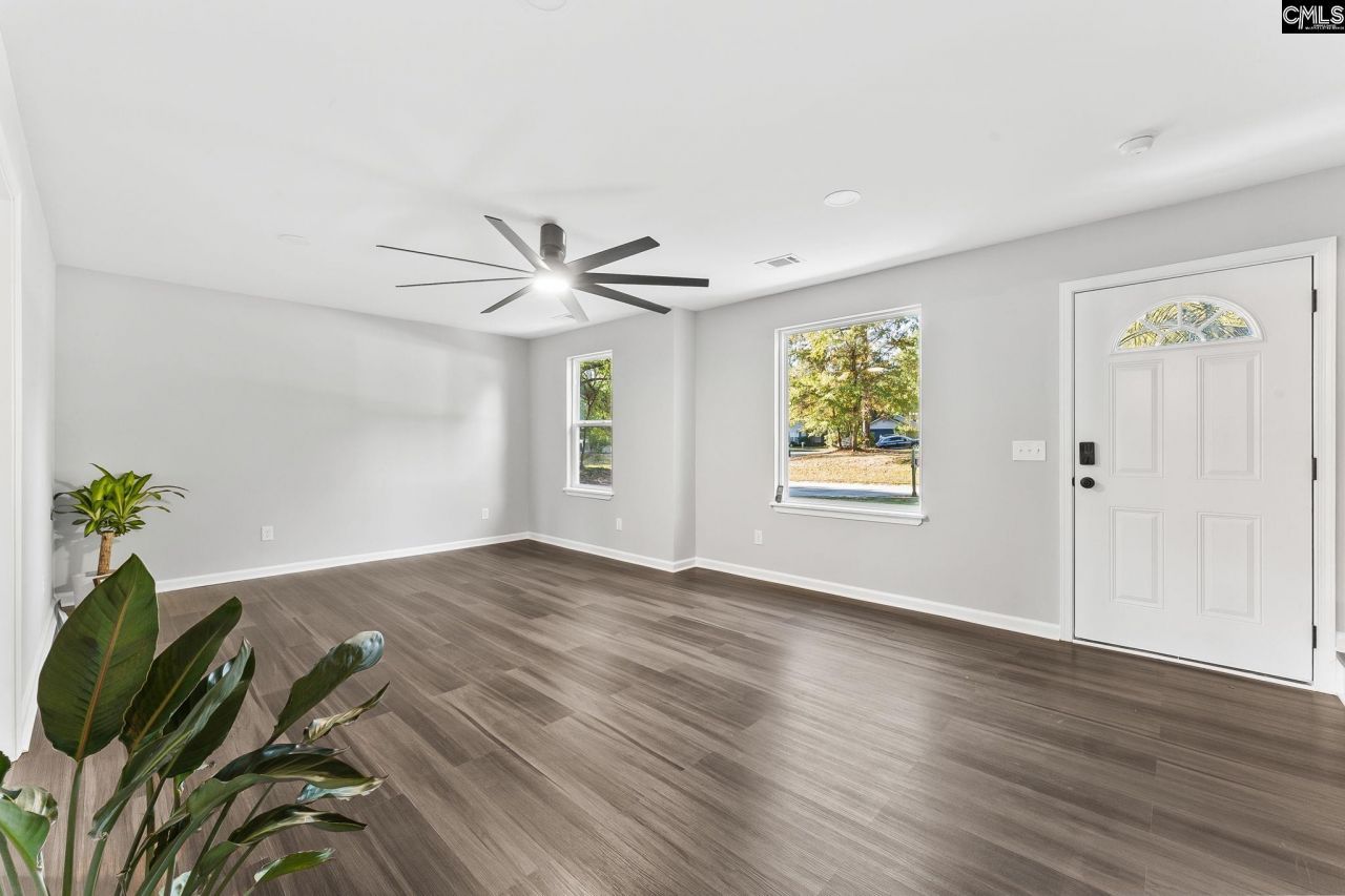 209 Beaver Creek Drive  Photo 7