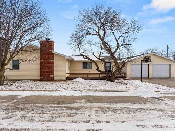 105 Mechanic St, Middletown, IA 52638