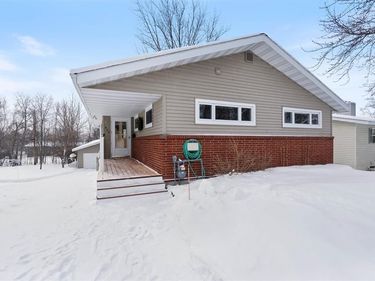426 W Faribault Street, Duluth, MN 55803