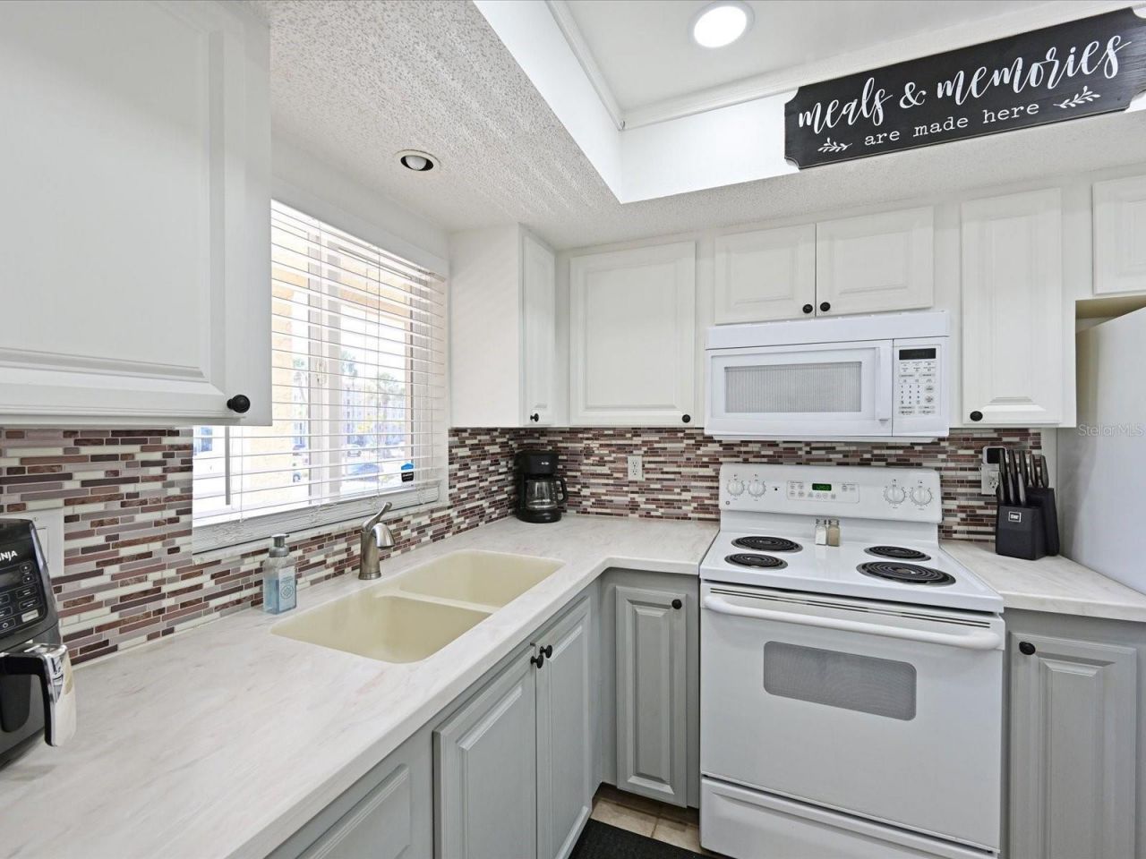 3563 Lake Bayshore Drive, Unit J206, Bradenton, FL 34205 Photo