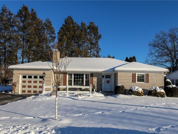 96 Greenridge Drive E, Elmira, NY 14905