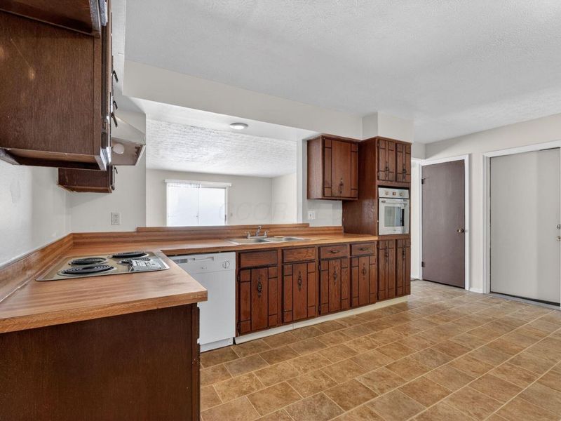 612 E Schrock Road, Westerville, OH 43081 Photo 16