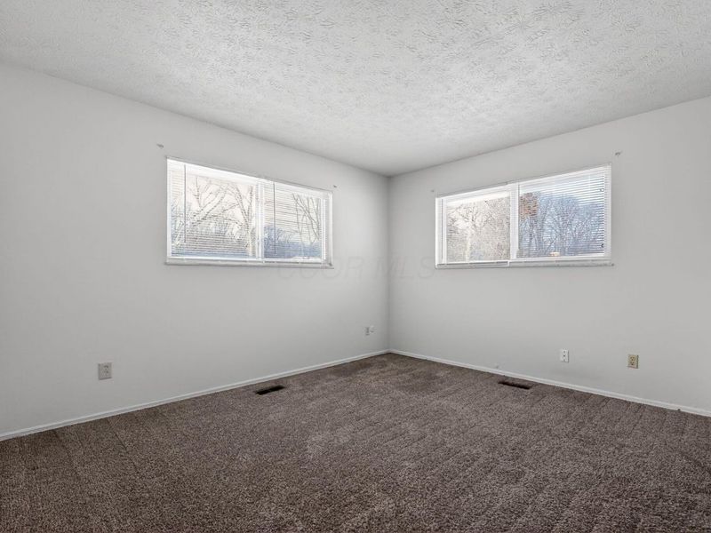 612 E Schrock Road, Westerville, OH 43081 Photo 4