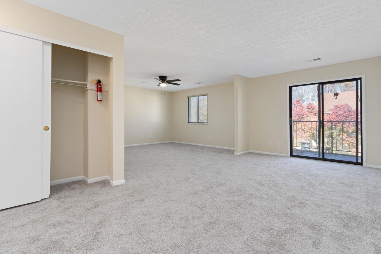 3941 Karl Road, Unit 326, Columbus, OH 43224 Main Photo