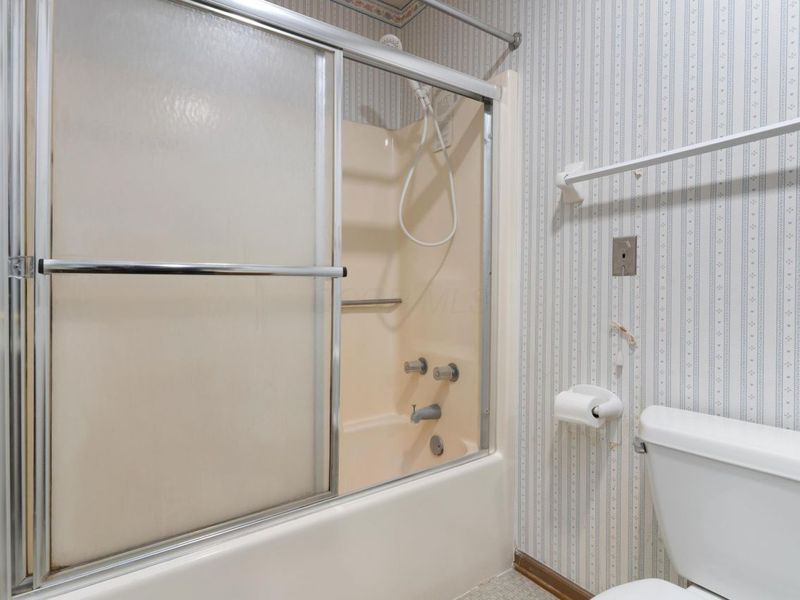 3941 Karl Road, Unit 326, Columbus, OH 43224 Photo 16