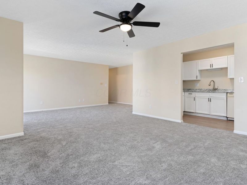 3941 Karl Road, Unit 326, Columbus, OH 43224 Photo 3