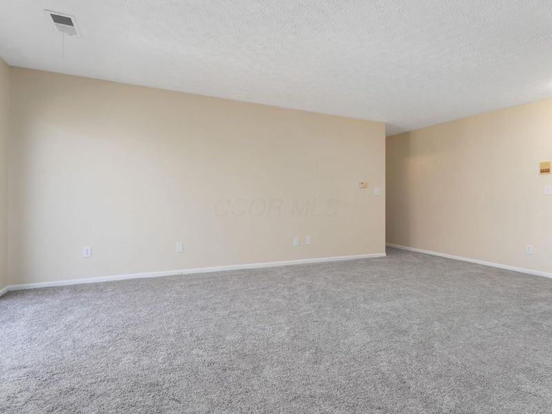 3941 Karl Road, Unit 326, Columbus, OH 43224 Photo 5