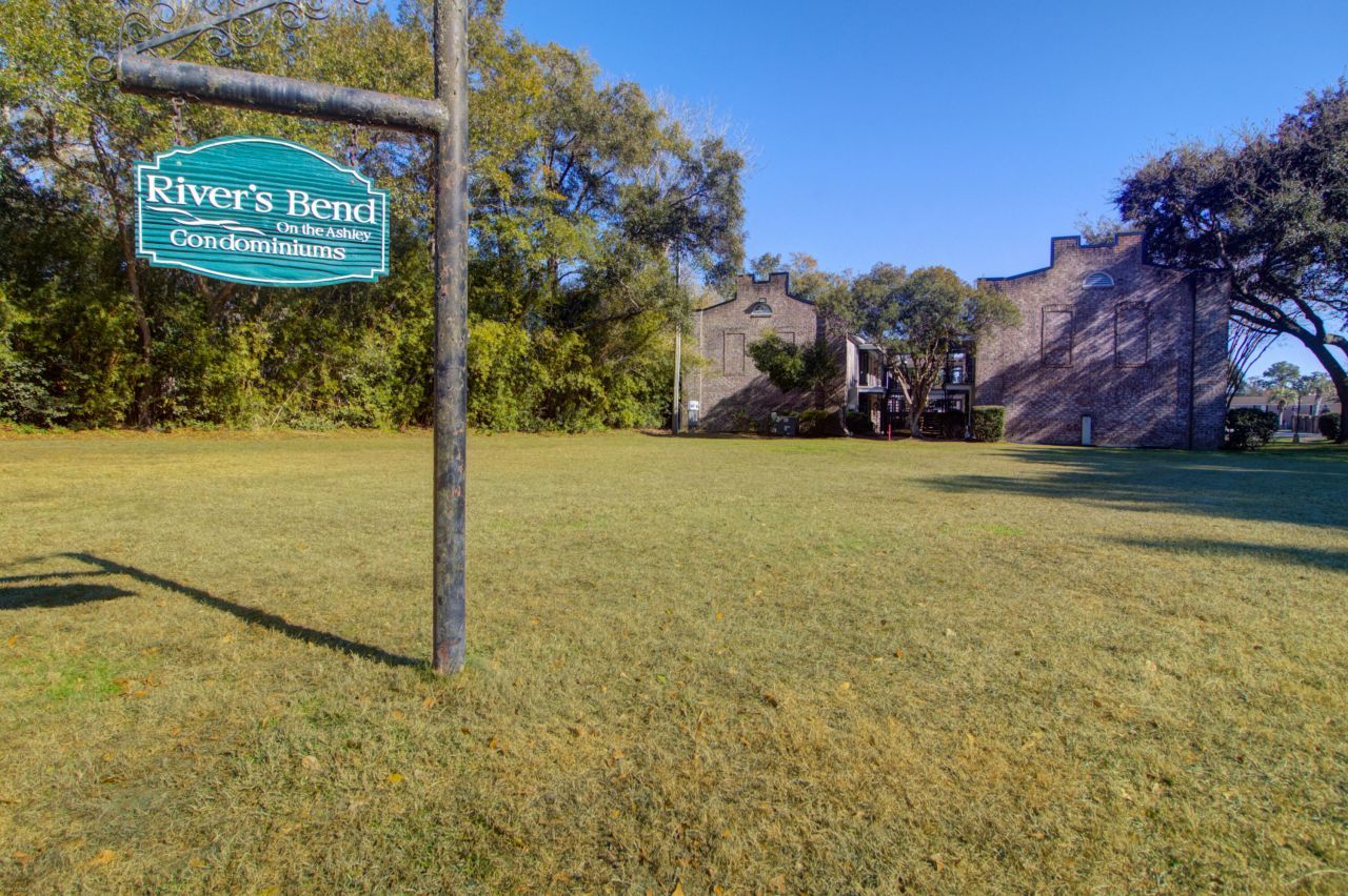 650 Cornell Street Photo 28