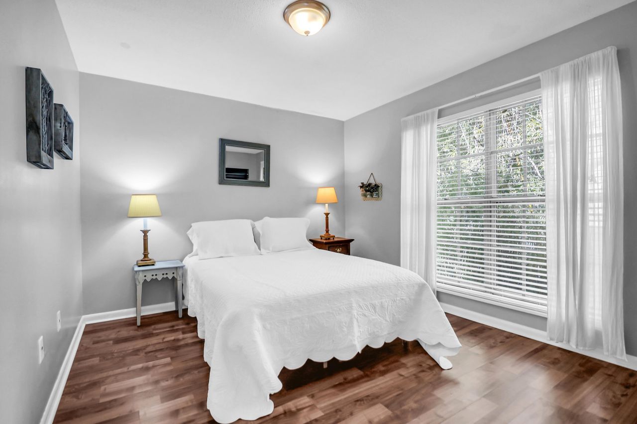 650 Cornell Street Photo 9