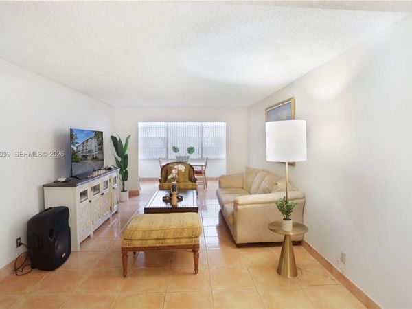 6600 Cypress Rd, Unit 105, Plantation, FL 33317