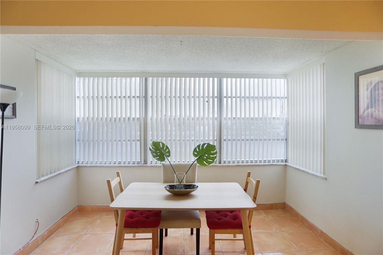 6600 Cypress Rd, Unit 105, Plantation, FL 33317 Photo