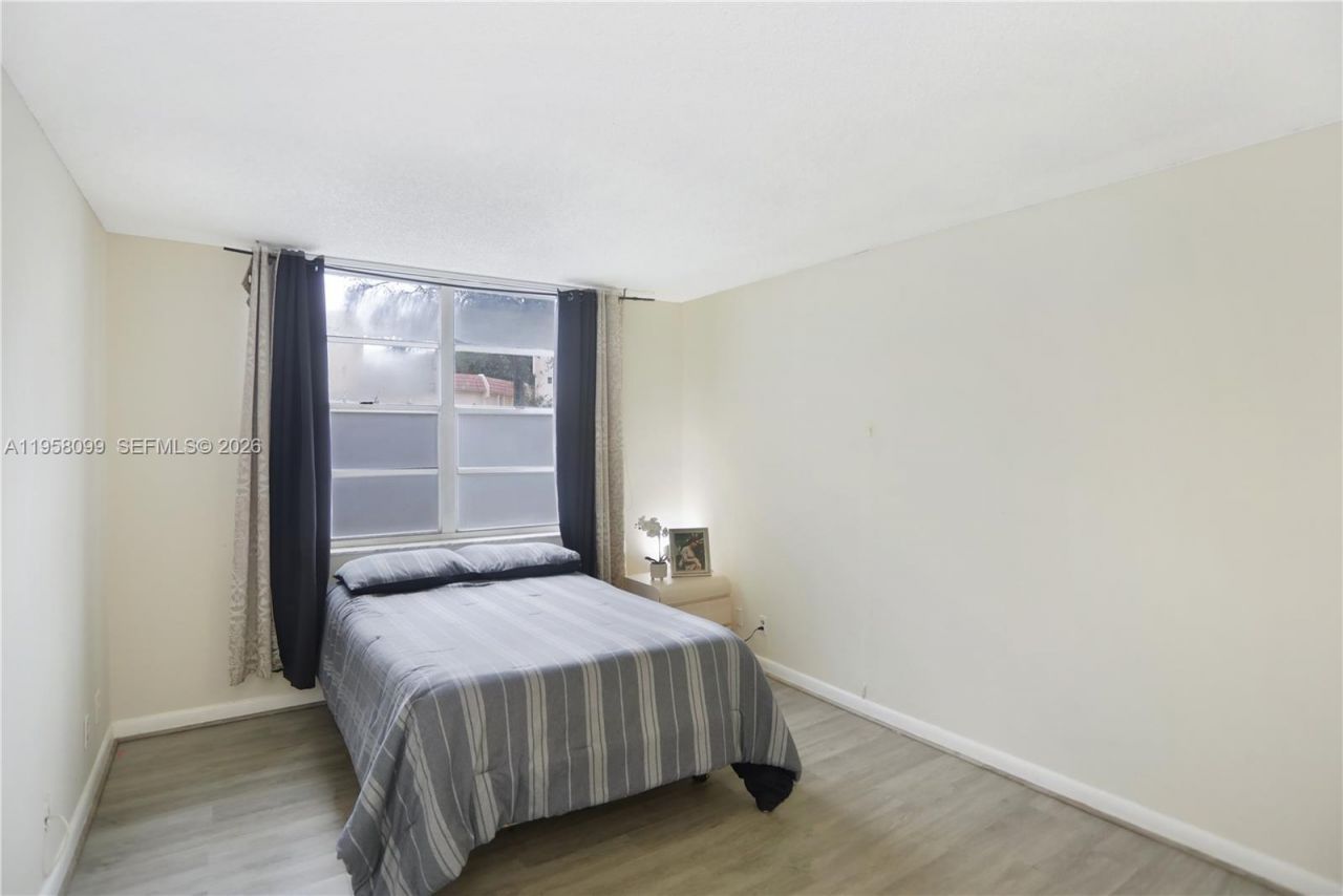 6600 Cypress Rd, Unit 105, Plantation, FL 33317 Photo