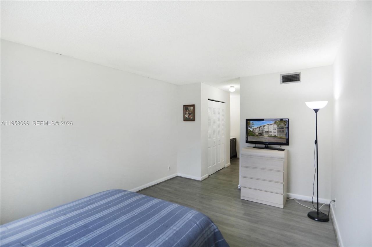 6600 Cypress Rd, Unit 105, Plantation, FL 33317 Photo
