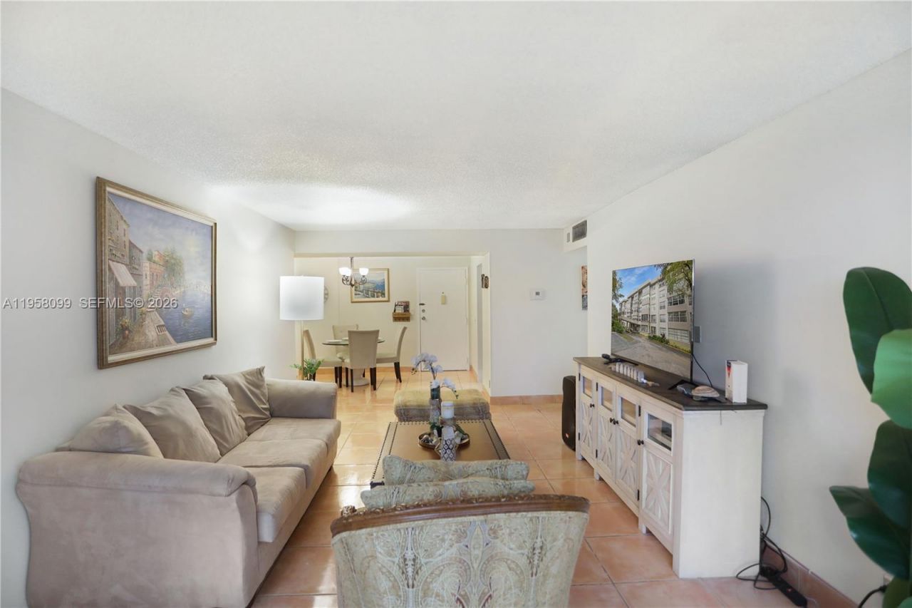 6600 Cypress Rd, Unit 105, Plantation, FL 33317 Photo