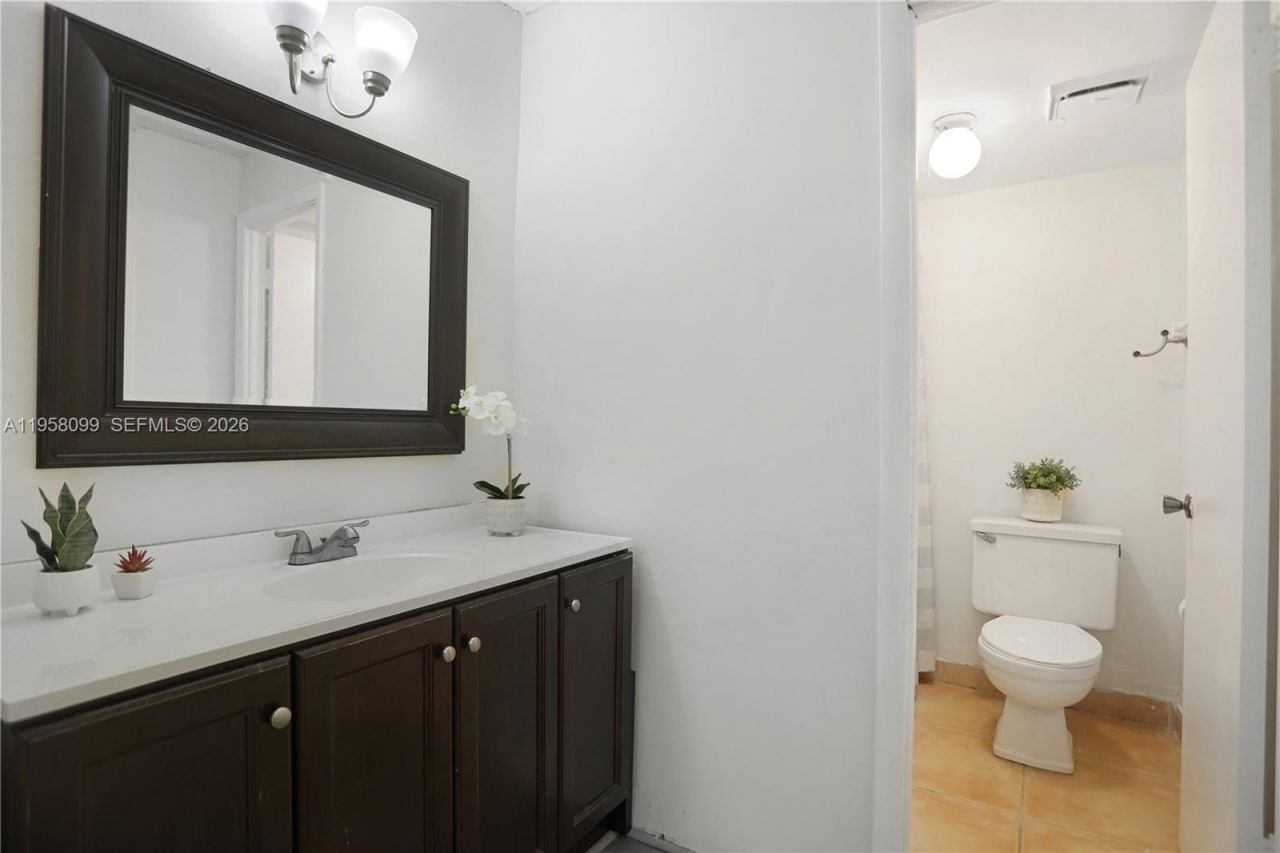 6600 Cypress Rd , Unit 105, Plantation, FL 33317 Photo