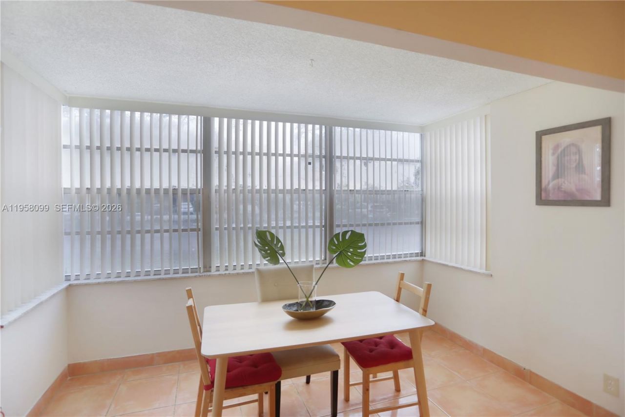 6600 Cypress Rd, Unit 105, Plantation, FL 33317 Photo