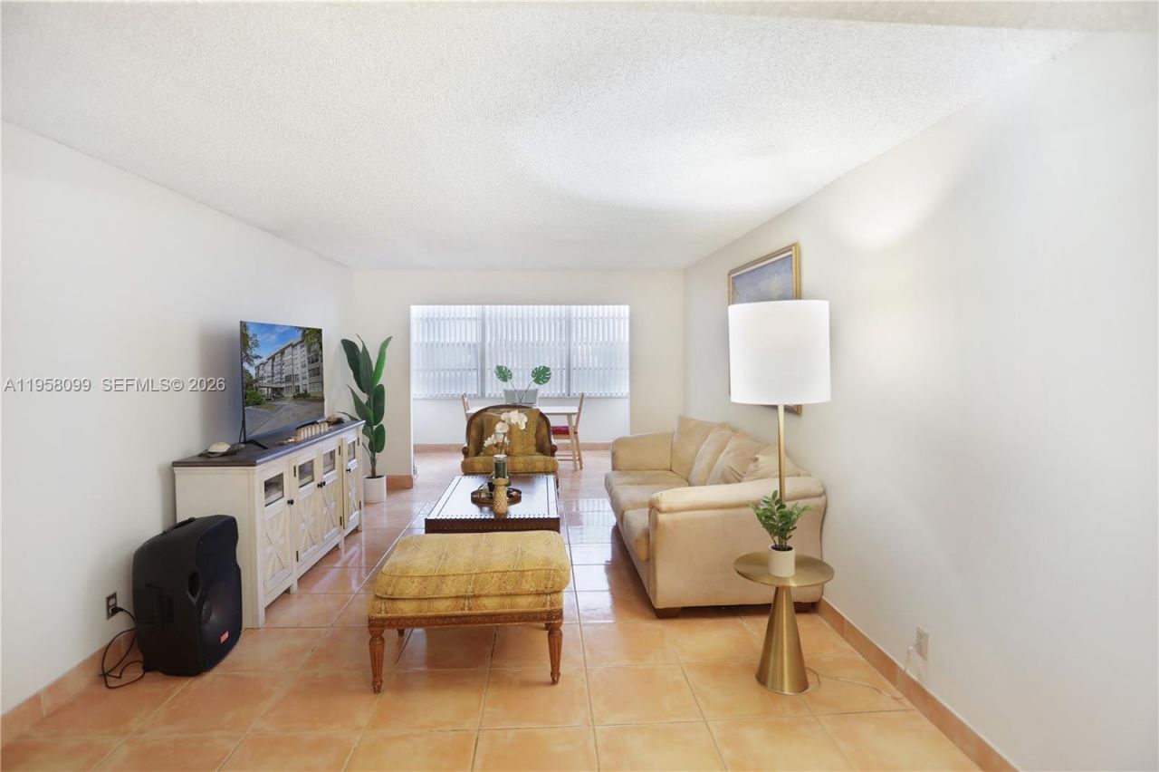 6600 Cypress Rd , Unit 105, Plantation, FL 33317 Photo