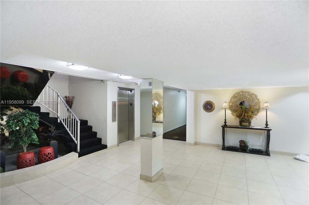 6600 Cypress Rd, Unit 105, Plantation, FL 33317 Photo