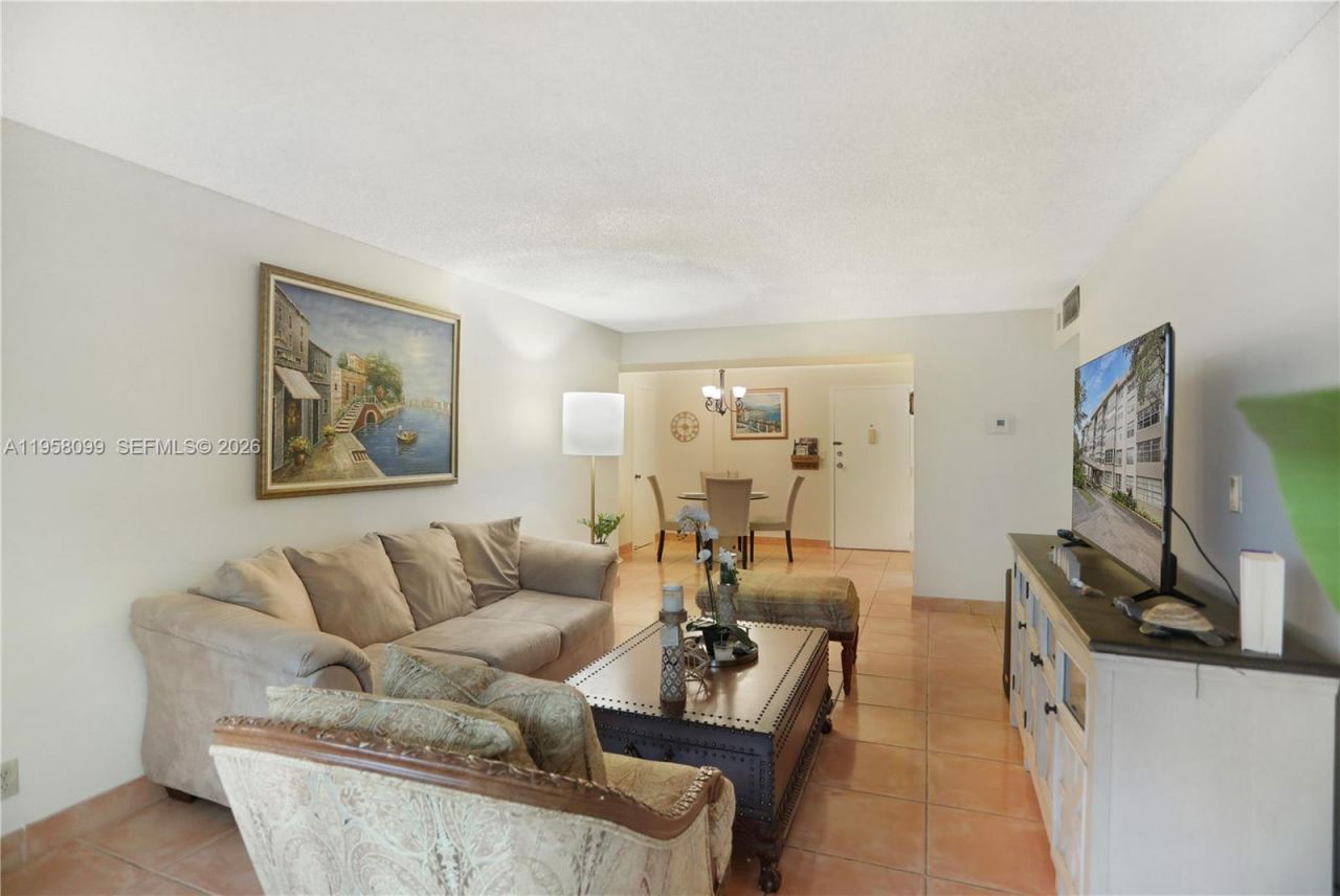 6600 Cypress Rd , Unit 105, Plantation, FL 33317 Photo