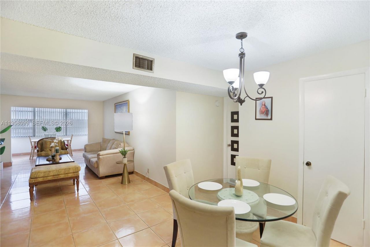 6600 Cypress Rd, Unit 105, Plantation, FL 33317 Photo