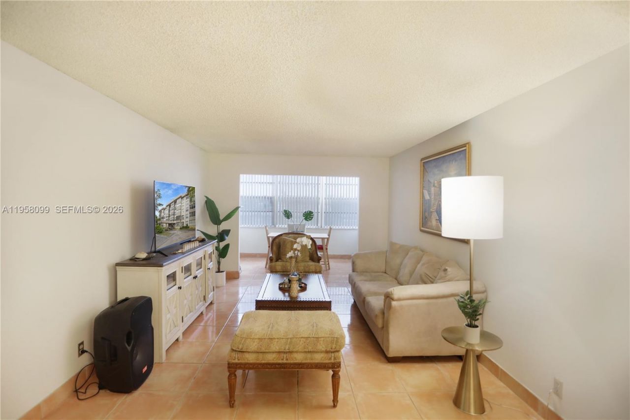 6600 Cypress Rd, Unit 105, Plantation, FL 33317 Photo