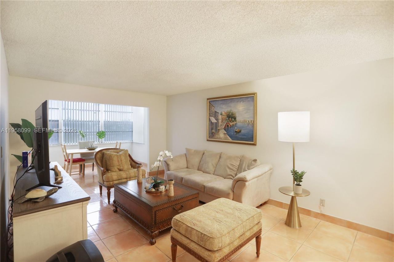 6600 Cypress Rd, Unit 105, Plantation, FL 33317 Photo