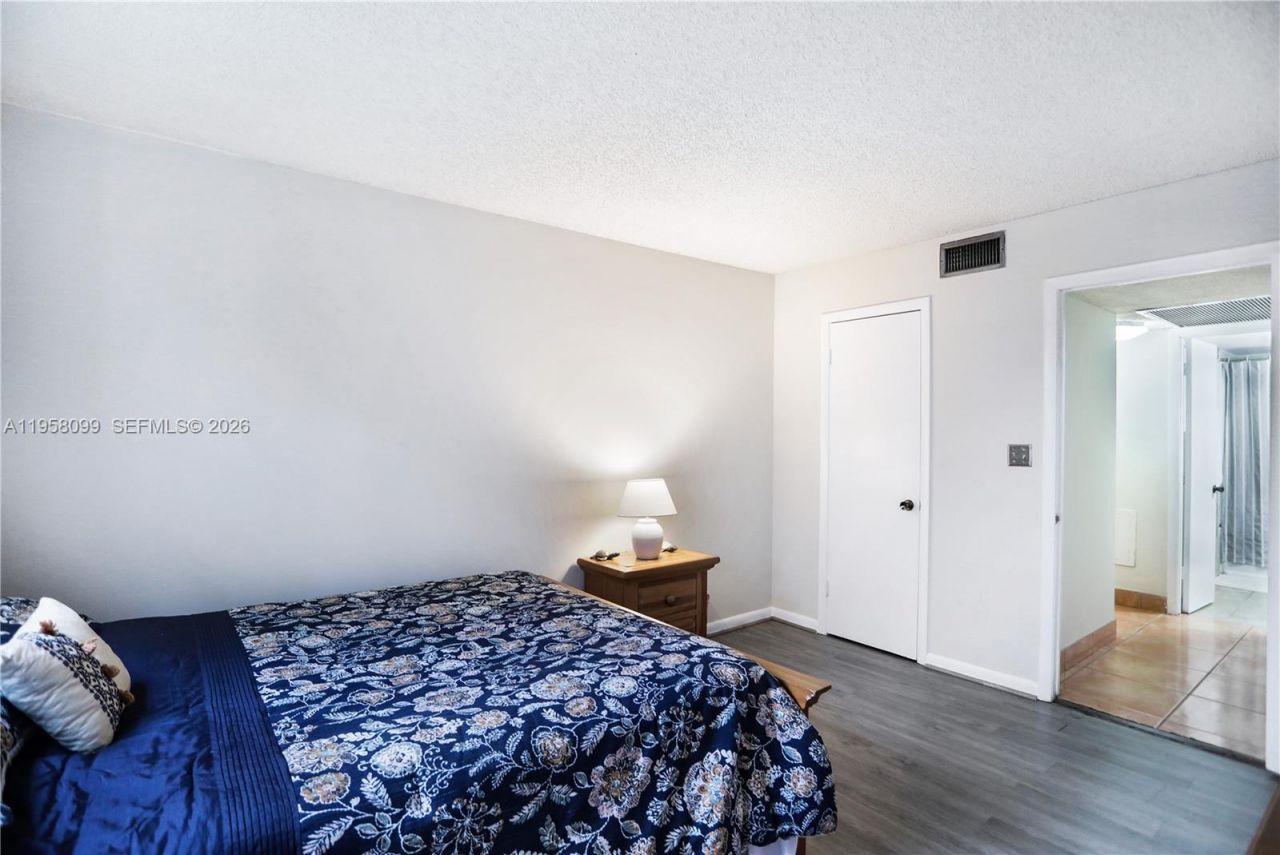 6600 Cypress Rd, Unit 105, Plantation, FL 33317 Photo