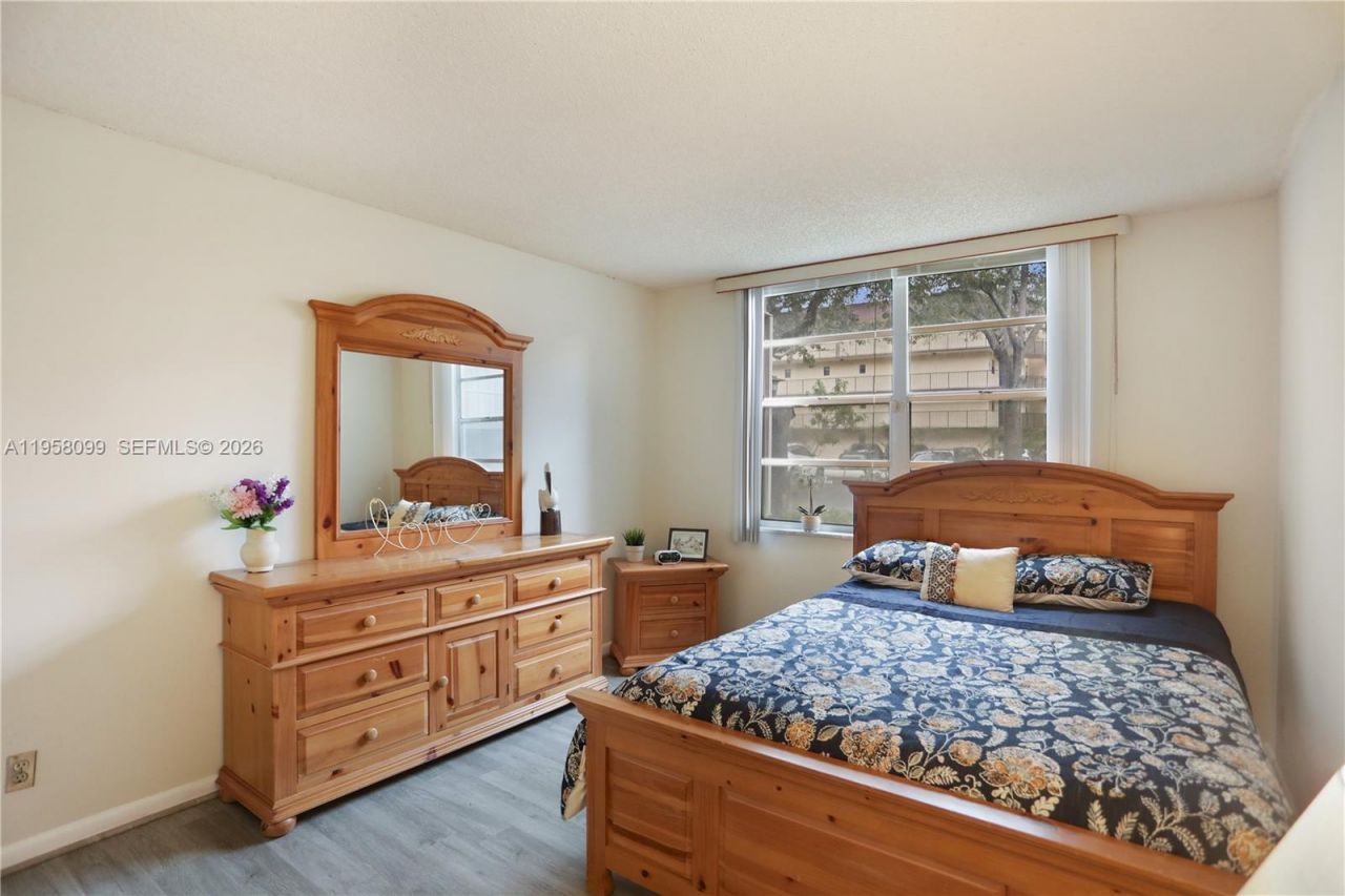 6600 Cypress Rd , Unit 105, Plantation, FL 33317 Photo