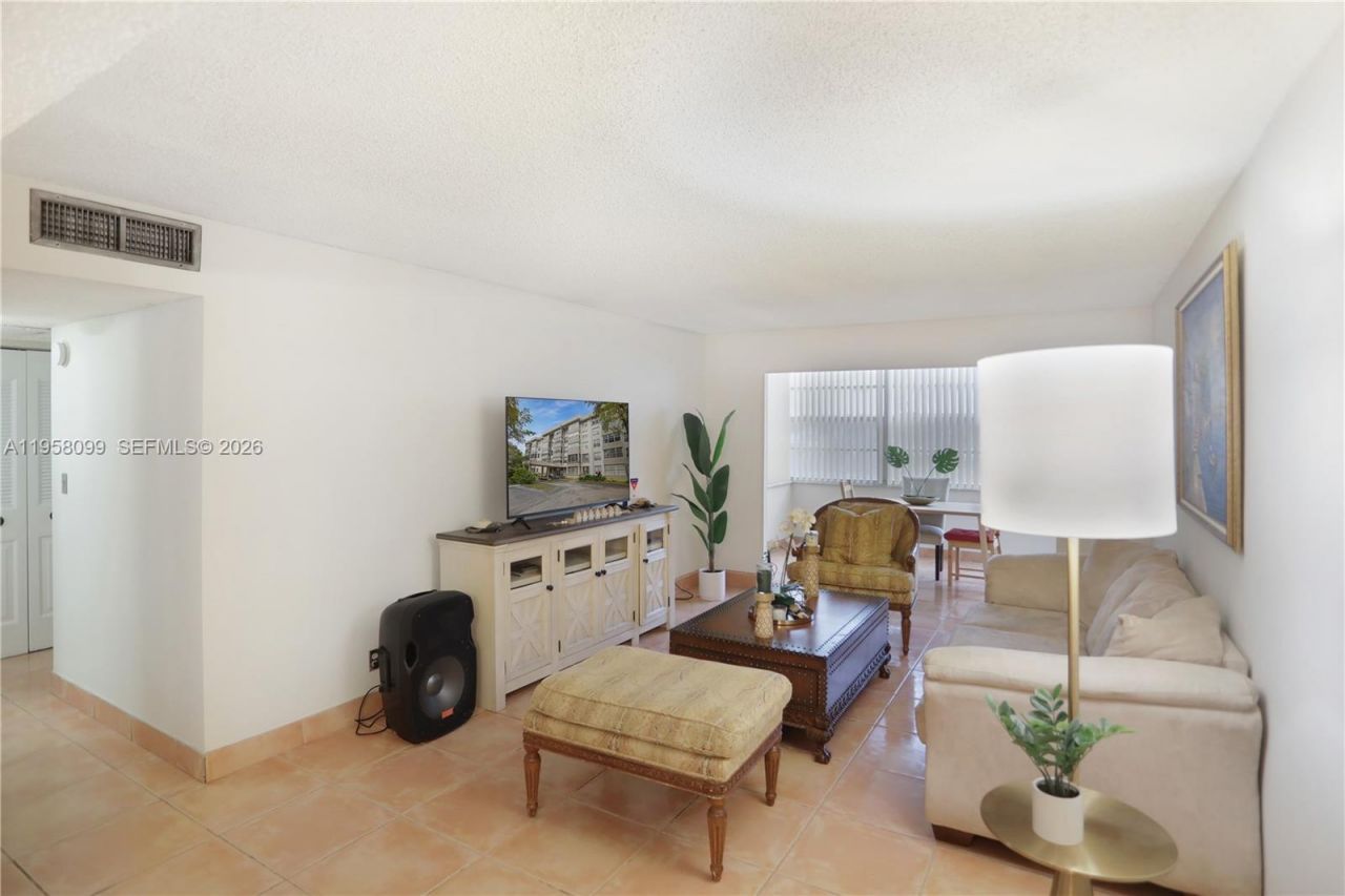 6600 Cypress Rd , Unit 105, Plantation, FL 33317 Photo
