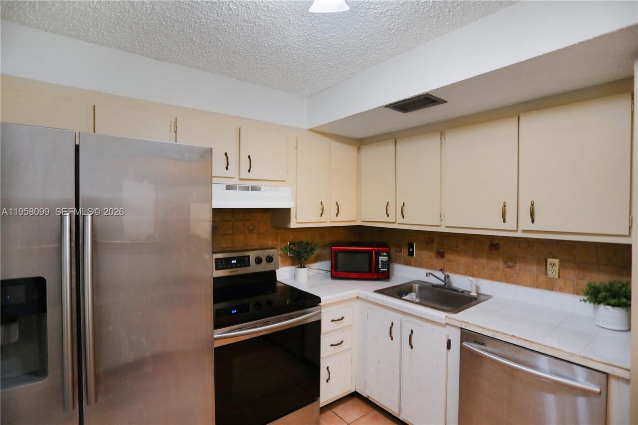 6600 Cypress Rd, Unit 105, Plantation, FL 33317 Photo