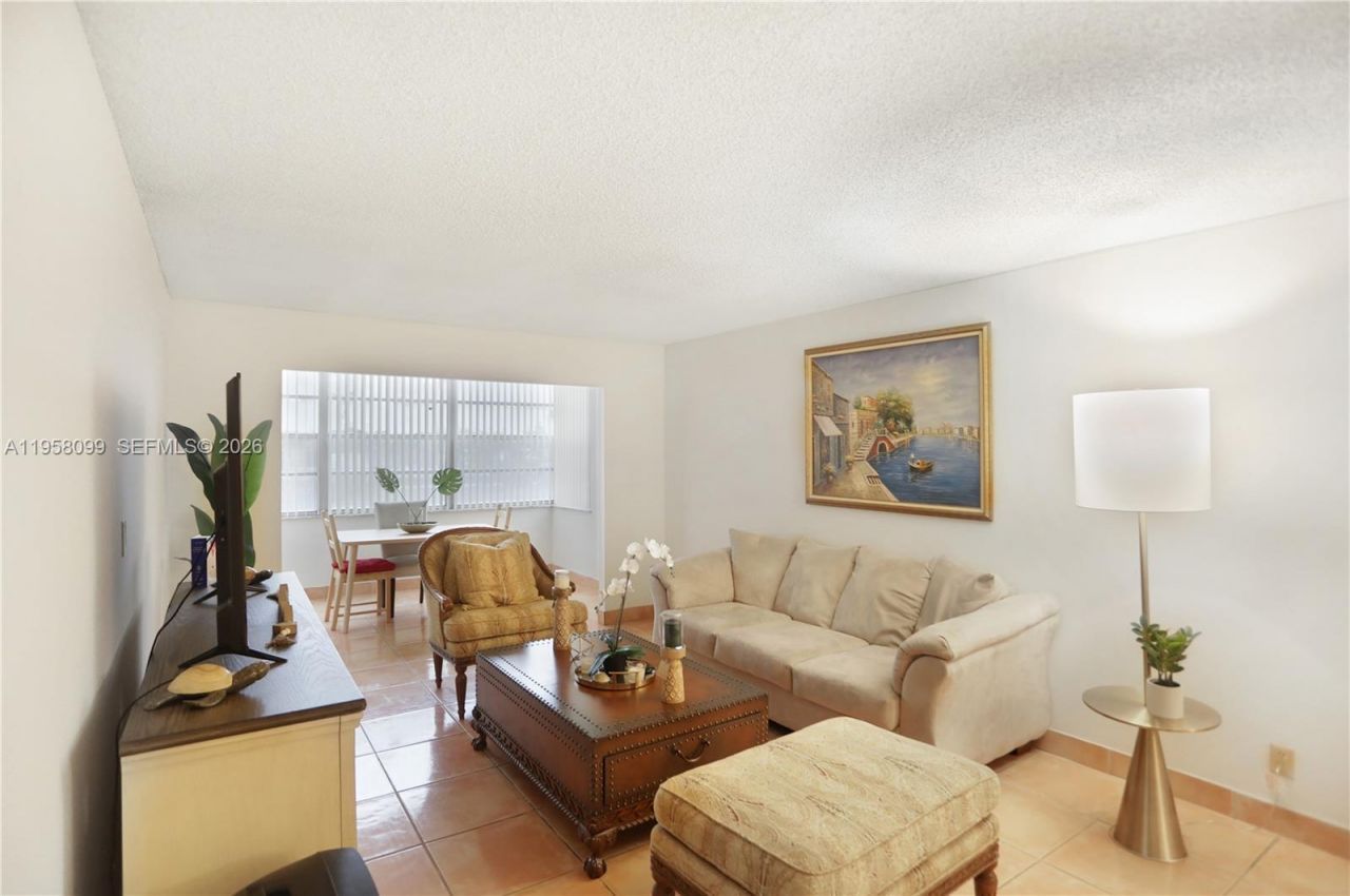 6600 Cypress Rd, Unit 105, Plantation, FL 33317 Photo