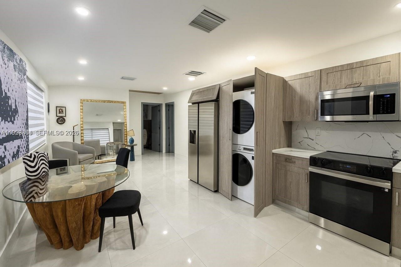 926 NW 59th St, Unit 2, Miami, FL 33127 Photo