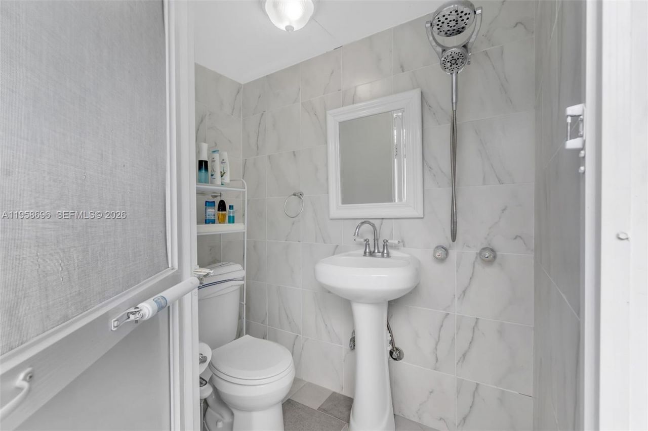 Please Call For Address, Miami, FL 33177 Photo