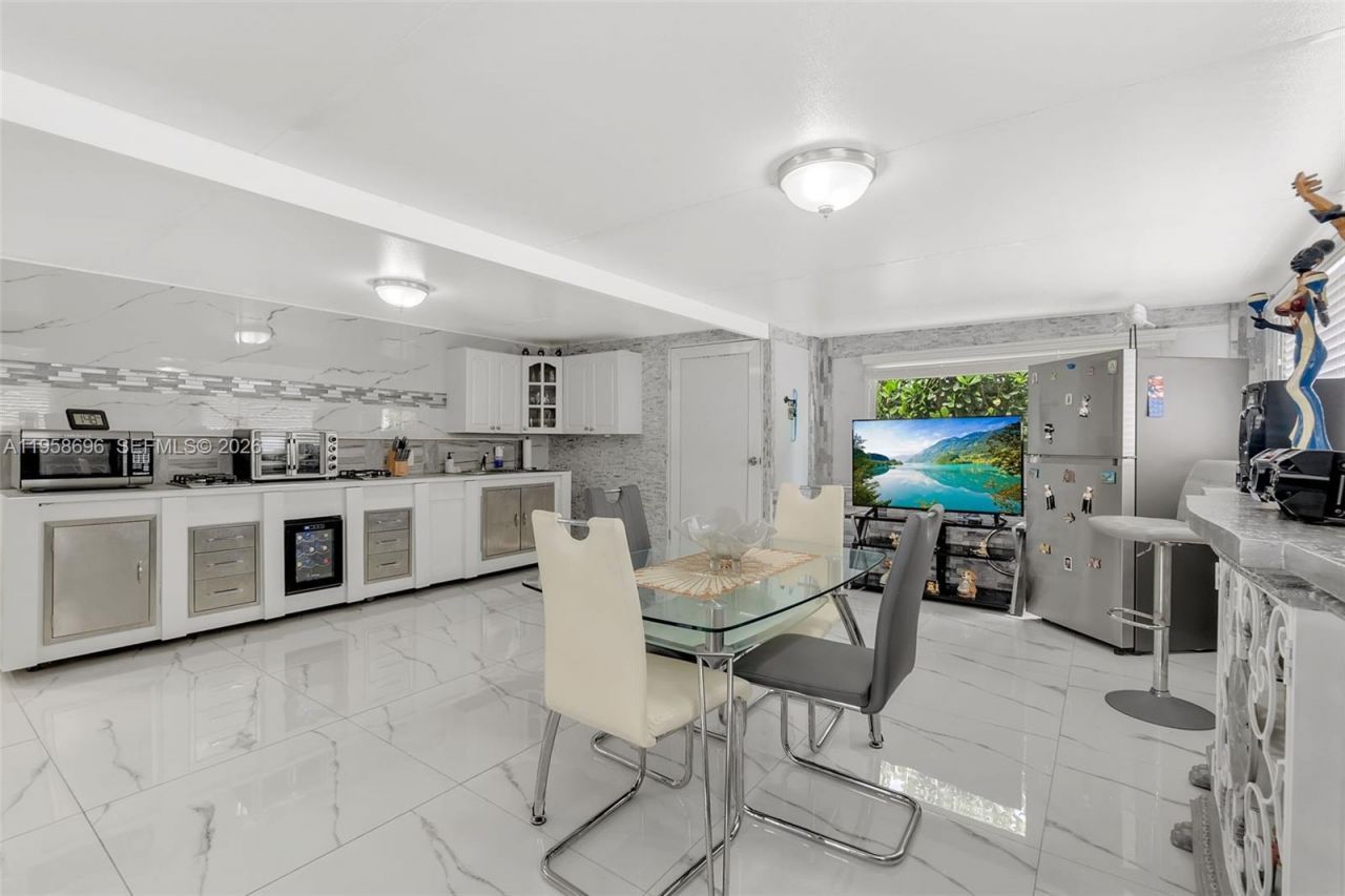 Please Call For Address, Miami, FL 33177 Photo