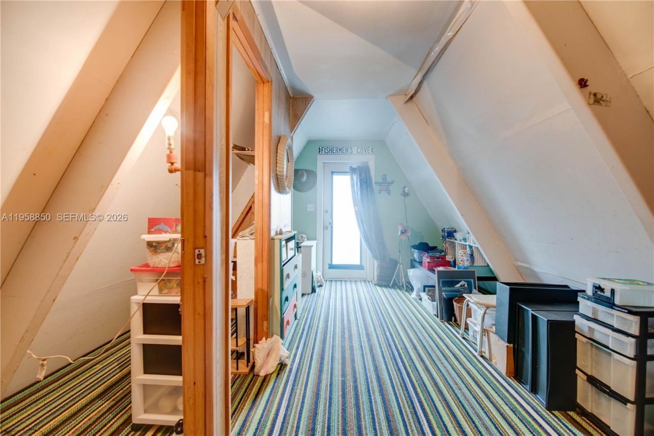 31033 Hibiscus Dr, Big Pine Key, FL 33043 Photo