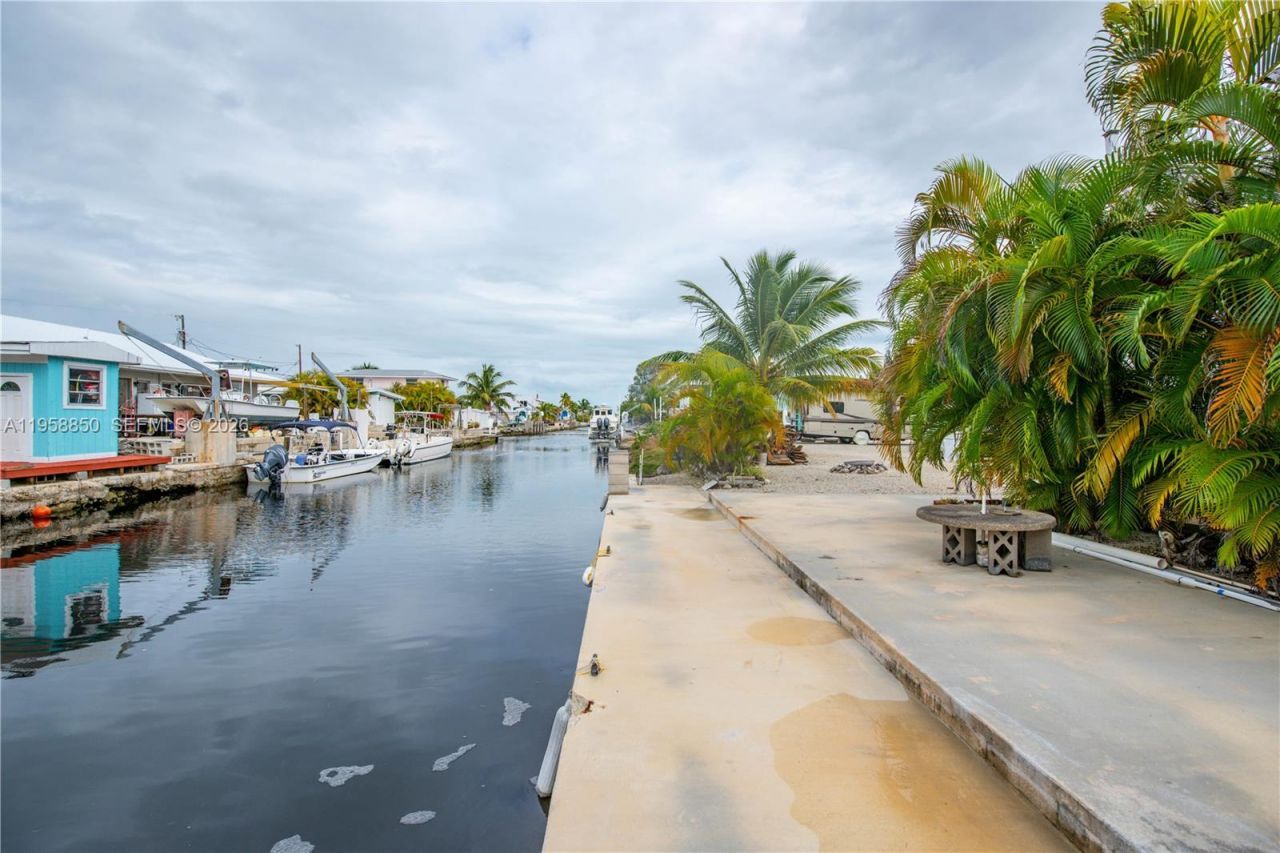 31033 Hibiscus Dr, Big Pine Key, FL 33043 Photo