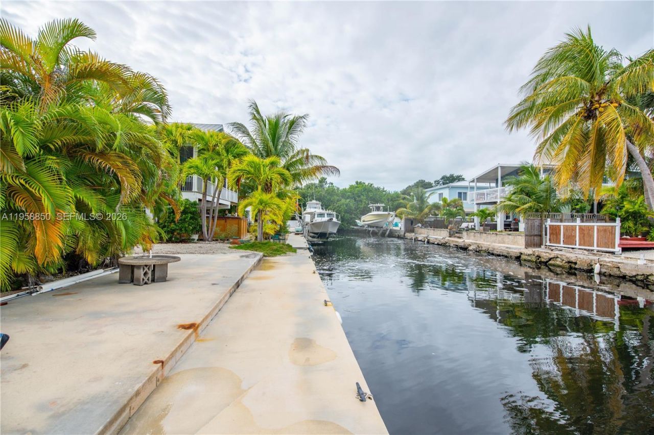 31033 Hibiscus Dr, Big Pine Key, FL 33043 Photo