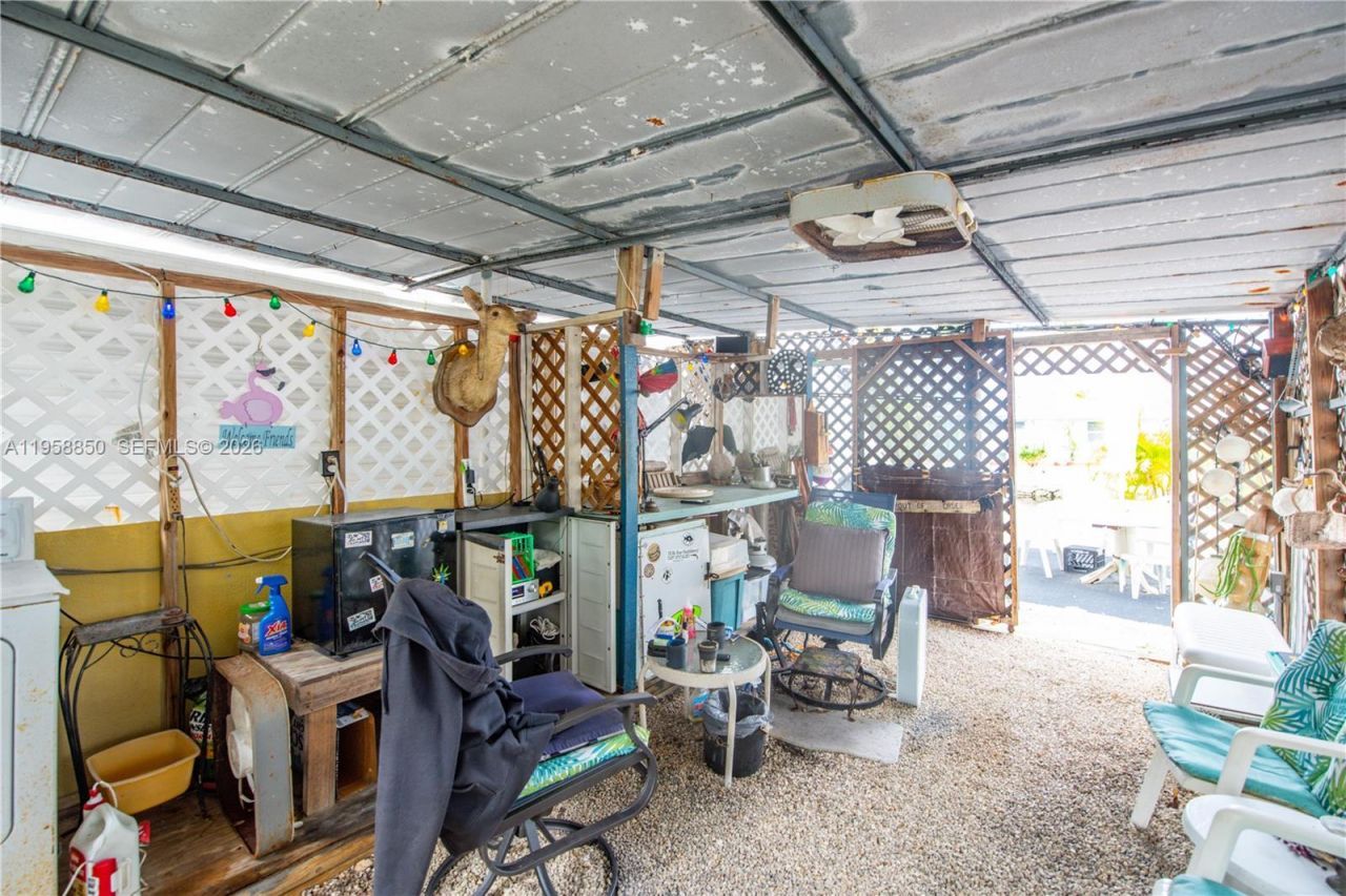 31033 Hibiscus Dr, Big Pine Key, FL 33043 Photo