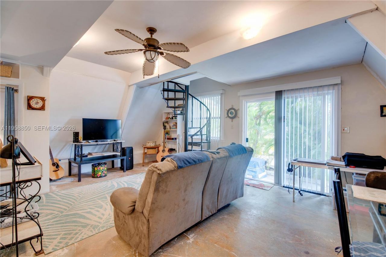 31033 Hibiscus Dr, Big Pine Key, FL 33043 Photo