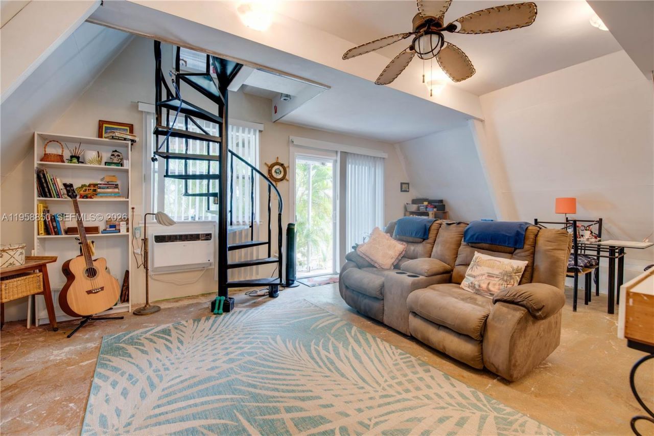 31033 Hibiscus Dr, Big Pine Key, FL 33043 Photo