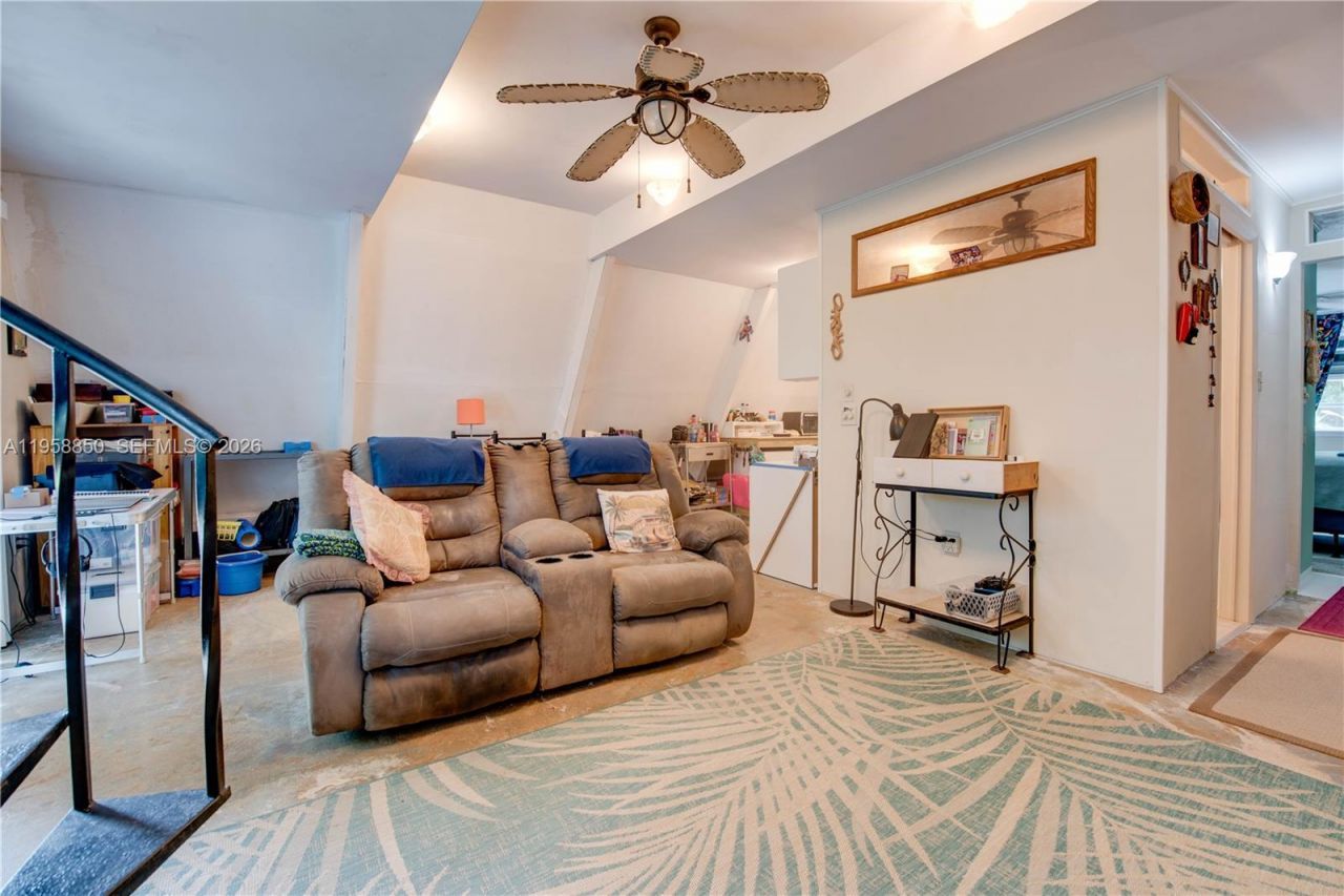 31033 Hibiscus Dr, Big Pine Key, FL 33043 Photo