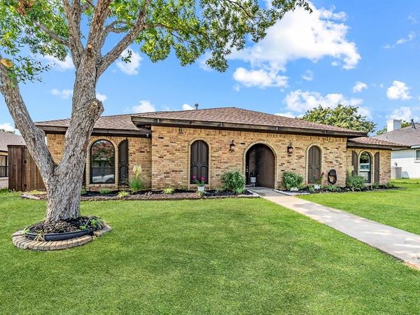 1946 Chesham Drive, Carrollton, TX 75007